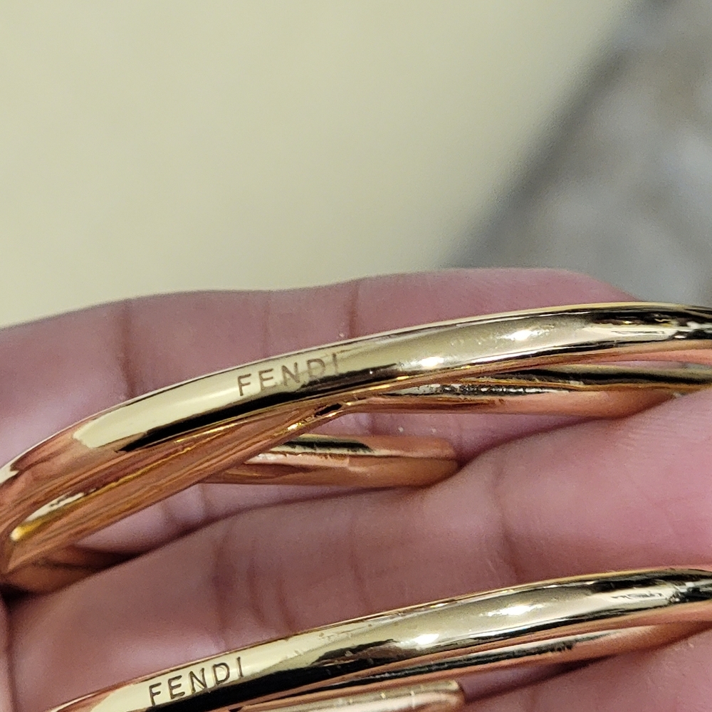 Large Fendi Hoop earrings - Picture 4 of 10
